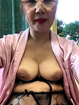 Snapshot of honghong666 chatting on 09-16-25, 07:42 honghong666 online show from 09-16-25, 07:42