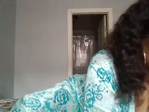 MSweetLindaParks online show from 12-09-24, 04:47