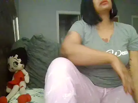 MSweetLindaParks online show from 12-14-24, 01:06