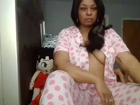 MSweetLindaParks online show from 02-01-25, 07:47
