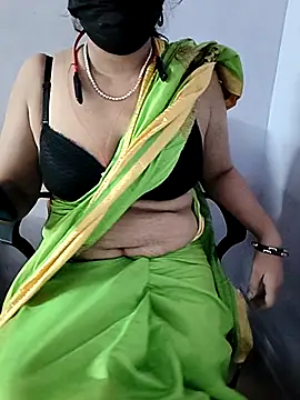 Snapshot of sangeetha4bide chatting on 12-04-25, 06:01 sangeetha4bide online show from 12-04-25, 06:01