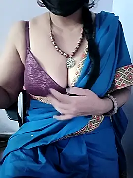 Snapshot of sangeetha4bide chatting on 12-14-25, 07:47 sangeetha4bide online show from 12-14-25, 07:47