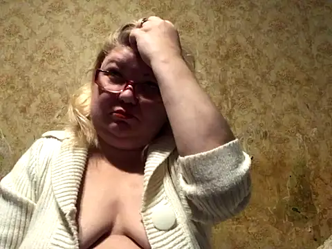 DoraMay online show from 12-04-24, 05:44
