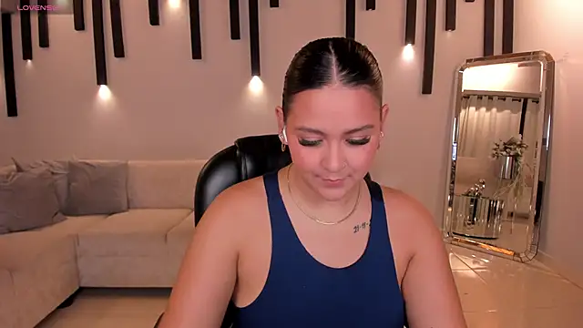 ToriCrossX online show from 01-05-25, 11:33