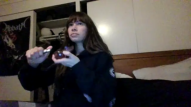 Snapshot of petitedoll29 chatting on 12-23-24, 02:56 petitedoll29 online show from 12-23-24, 02:56