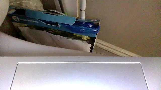 Snapshot of petitedoll29 chatting on 11-05-25, 07:58 petitedoll29 online show from 11-05-25, 07:58