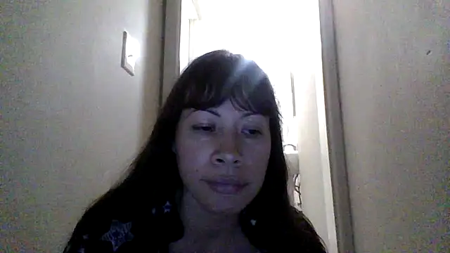 Snapshot of petitedoll29 chatting on 11-14-25, 08:40 petitedoll29 online show from 11-14-25, 08:40