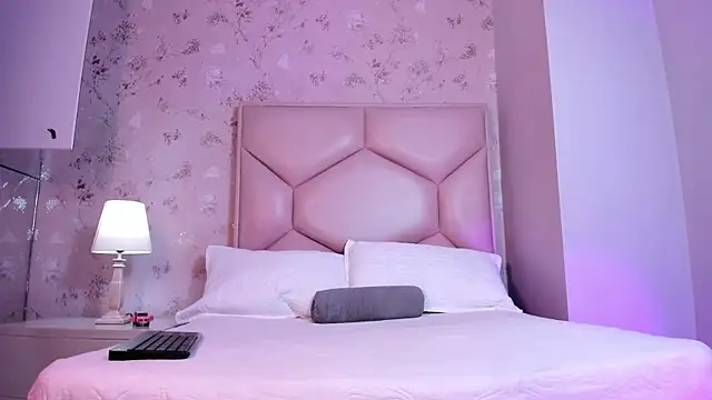 ambar sullivan online show from 12-04-25, 11:41