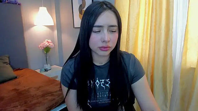 isabella jade online show from 01-15-25, 08:05
