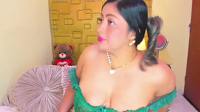 Snapshot of Julia_Haye chatting on 02-28-26, 04:02 Julia Haye online show from 02-28-26, 04:02