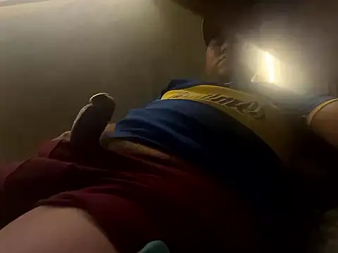 Snapshot of elvis0966 chatting on 01-06-26, 03:43 elvis0966 online show from 01-06-26, 03:43