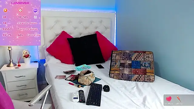 Viiictoriiaa online show from 01-27-25, 07:24