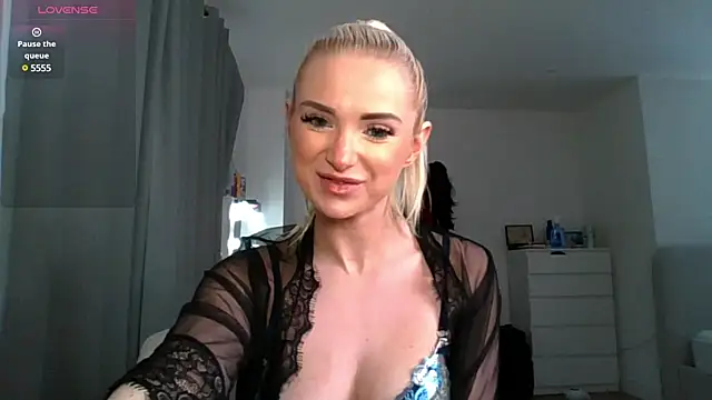 chelseablonde online show from 01-12-25, 01:11