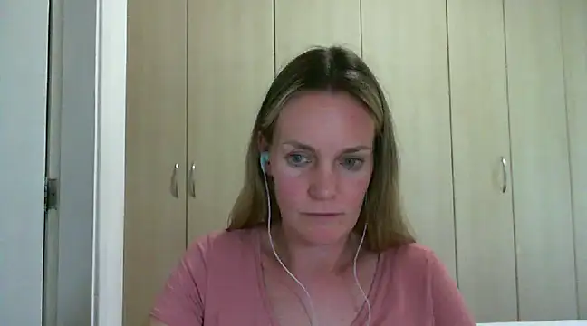 Annylove1 online show from 02-13-25, 06:16
