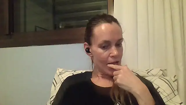 Annylove1 online show from 09-13-25, 12:21