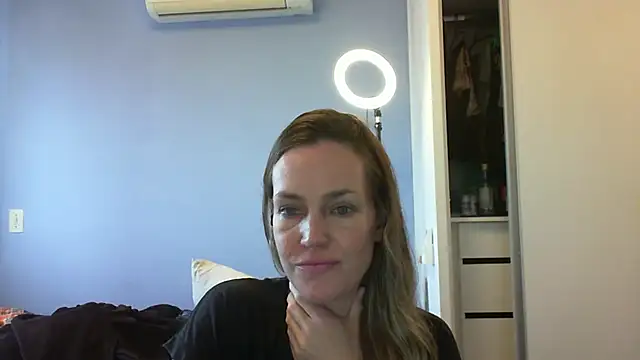 Annylove1 online show from 10-28-25, 10:19