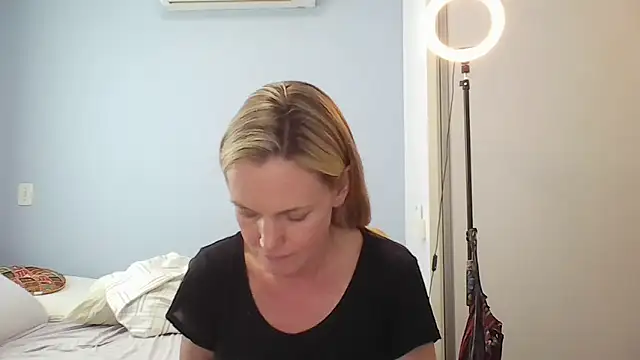 Annylove1 online show from 01-05-26, 05:27