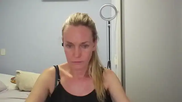 Annylove1 online show from 01-12-26, 12:27