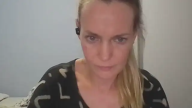 Annylove1 online show from 02-04-26, 12:16