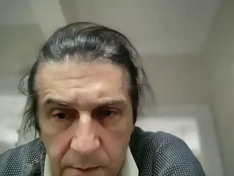 Snapshot of ALPHANDRE chatting on 01-14-26, 08:31 ALPHANDRE online show from 01-14-26, 08:31