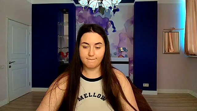 Roxie Bradley online show from 01-02-25, 07:01