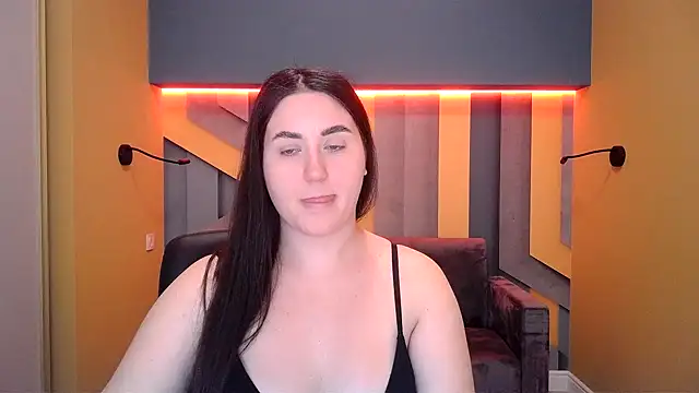 Roxie Bradley online show from 02-08-25, 07:48