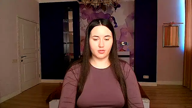 Roxie Bradley online show from 03-18-25, 06:46