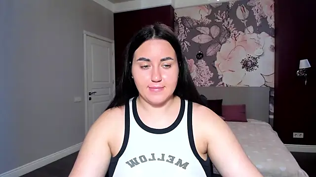 Roxie Bradley online show from 09-09-25, 05:51