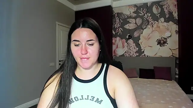 Roxie Bradley online show from 09-18-25, 05:42