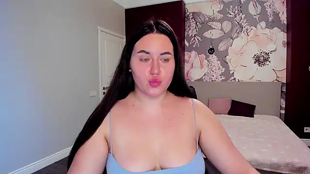 Roxie Bradley online show from 12-04-25, 06:55