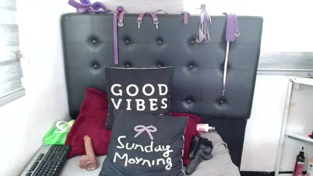 VIOLETTA-HOT online show from 02-27-25, 04:43