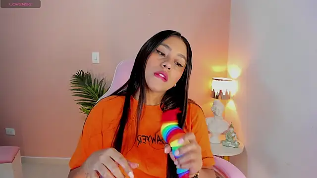 Snapshot of Ciara8 chatting on 10-25-25, 12:02 Ciara8 online show from 10-25-25, 12:02