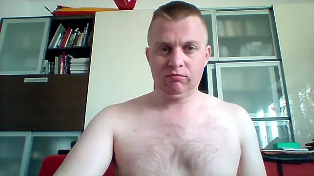 Snapshot of Matttthees chatting on 03-10-25, 07:42 Matttthees online show from 03-10-25, 07:42