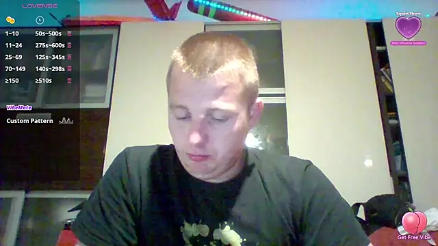 Snapshot of Matttthees chatting on 10-11-25, 11:14 Matttthees online show from 10-11-25, 11:14