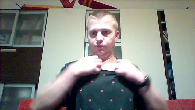 Snapshot of Matttthees chatting on 10-15-25, 04:12 Matttthees online show from 10-15-25, 04:12