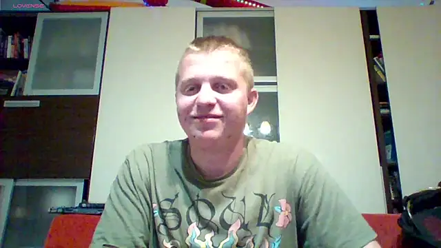 Snapshot of Matttthees chatting on 10-18-25, 06:30 Matttthees online show from 10-18-25, 06:30