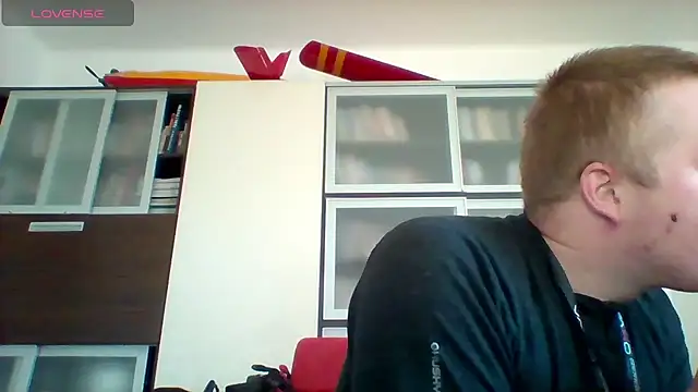 Snapshot of Matttthees chatting on 11-08-25, 08:14 Matttthees online show from 11-08-25, 08:14