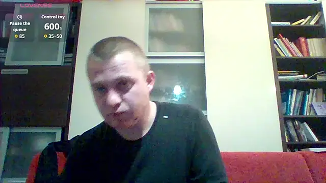 Snapshot of Matttthees chatting on 11-26-25, 09:49 Matttthees online show from 11-26-25, 09:49