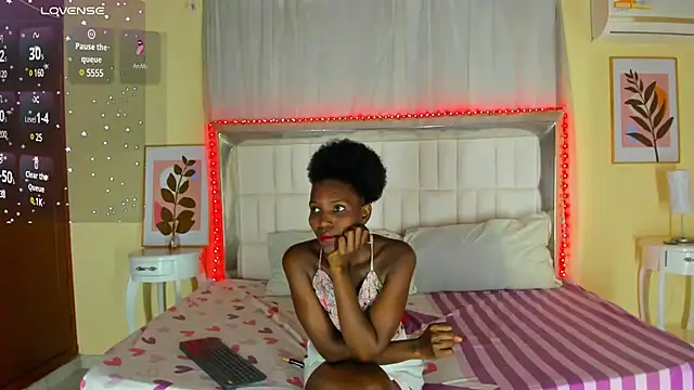 Snapshot of AlmaSean chatting on 02-16-25, 06:32 AlmaSean online show from 02-16-25, 06:32