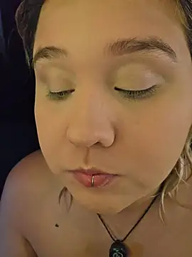 Laura takint online show from 12-17-25, 07:09