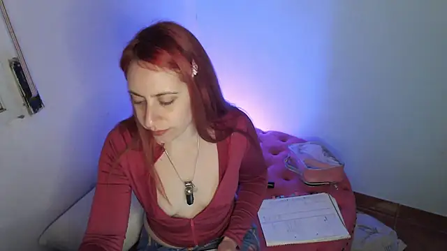 Snapshot of TuGauchitaArgentina chatting on 09-26-25, 03:10 TuGauchitaArgentina online show from 09-26-25, 03:10