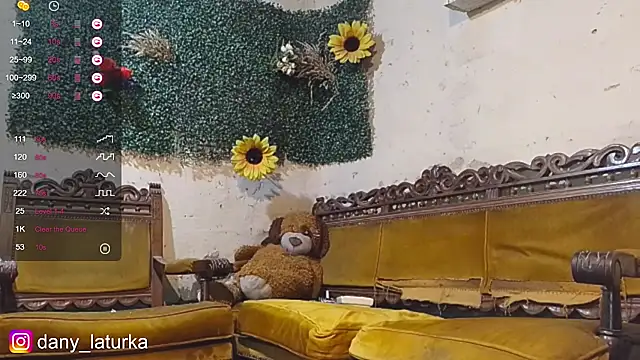 Snapshot of Bellydancerhot chatting on 02-17-25, 02:20 Bellydancerhot online show from 02-17-25, 02:20