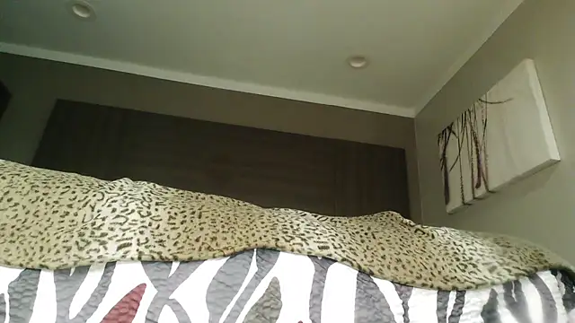 bobbiebone1xh online show from 10-31-25, 04:57