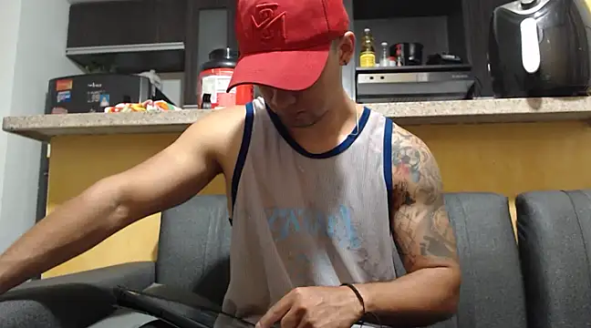 Snapshot of SimonRoberth chatting on 03-02-25, 10:59 SimonRoberth online show from 03-02-25, 10:59