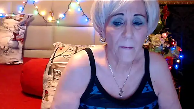 Snapshot of HappyWomanOn chatting on 01-03-25, 07:39 HappyWomanOn online show from 01-03-25, 07:39