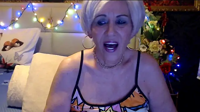 Snapshot of HappyWomanOn chatting on 01-15-25, 07:23 HappyWomanOn online show from 01-15-25, 07:23
