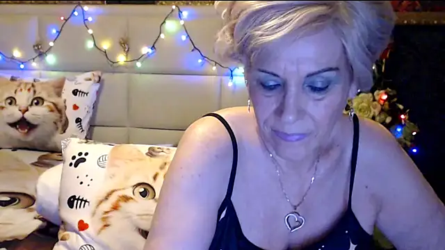 Snapshot of HappyWomanOn chatting on 02-01-25, 07:23 HappyWomanOn online show from 02-01-25, 07:23