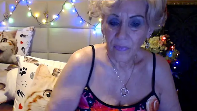 Snapshot of HappyWomanOn chatting on 02-09-25, 07:30 HappyWomanOn online show from 02-09-25, 07:30
