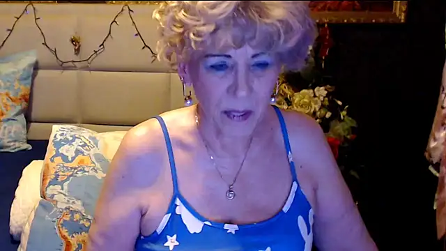 Snapshot of HappyWomanOn chatting on 03-22-25, 07:31 HappyWomanOn online show from 03-22-25, 07:31