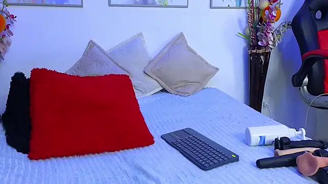 Snapshot of Marianaa_Lopezz chatting on 12-11-24, 10:49 Marianaa Lopezz online show from 12-11-24, 10:49
